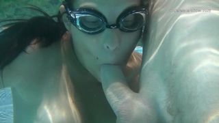 Candy Lovers Underwater Sex