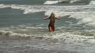 Beautiful Youngster Agnes Bathes Her Stunning Naked Body In The Ocean!