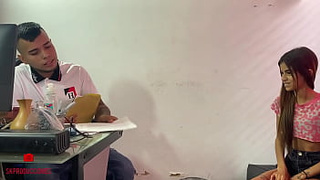 Boss mounts fresh college skank who asks for a job opportunity - Spanish porn - Russian porn